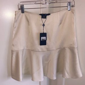 SALE🔥NWT! GORGEOUS RALPH LAUREN SILK IVORY SKIRT
